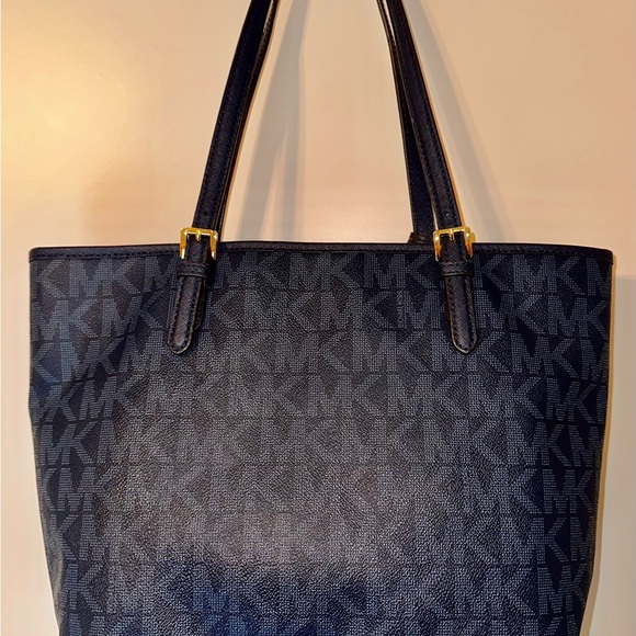 Michael Kors Jet Set Signature Large Tote, Baltic Blue. - Picture 2 of 8